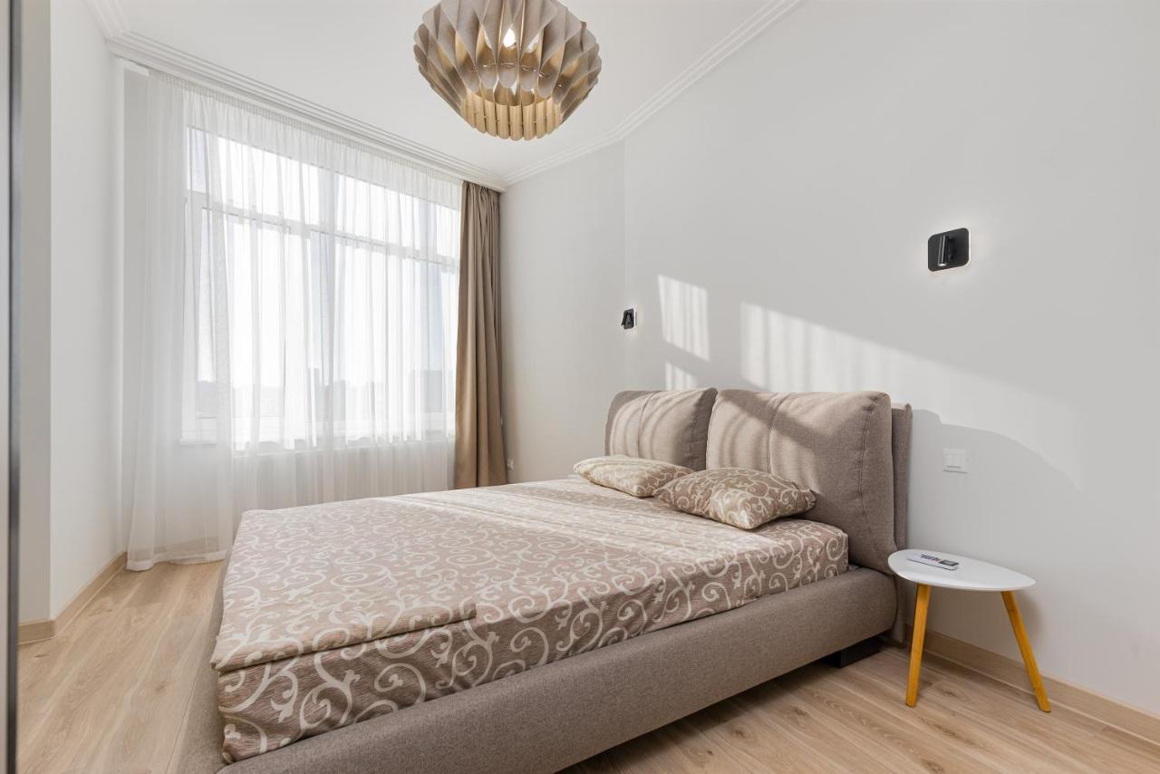 Sea Symphony Luxury 3-Bedrooms Apartment Odessa Ngoại thất bức ảnh