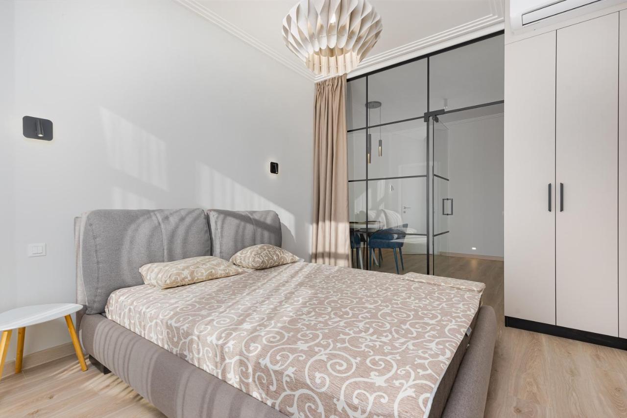 Sea Symphony Luxury 3-Bedrooms Apartment Odessa Ngoại thất bức ảnh