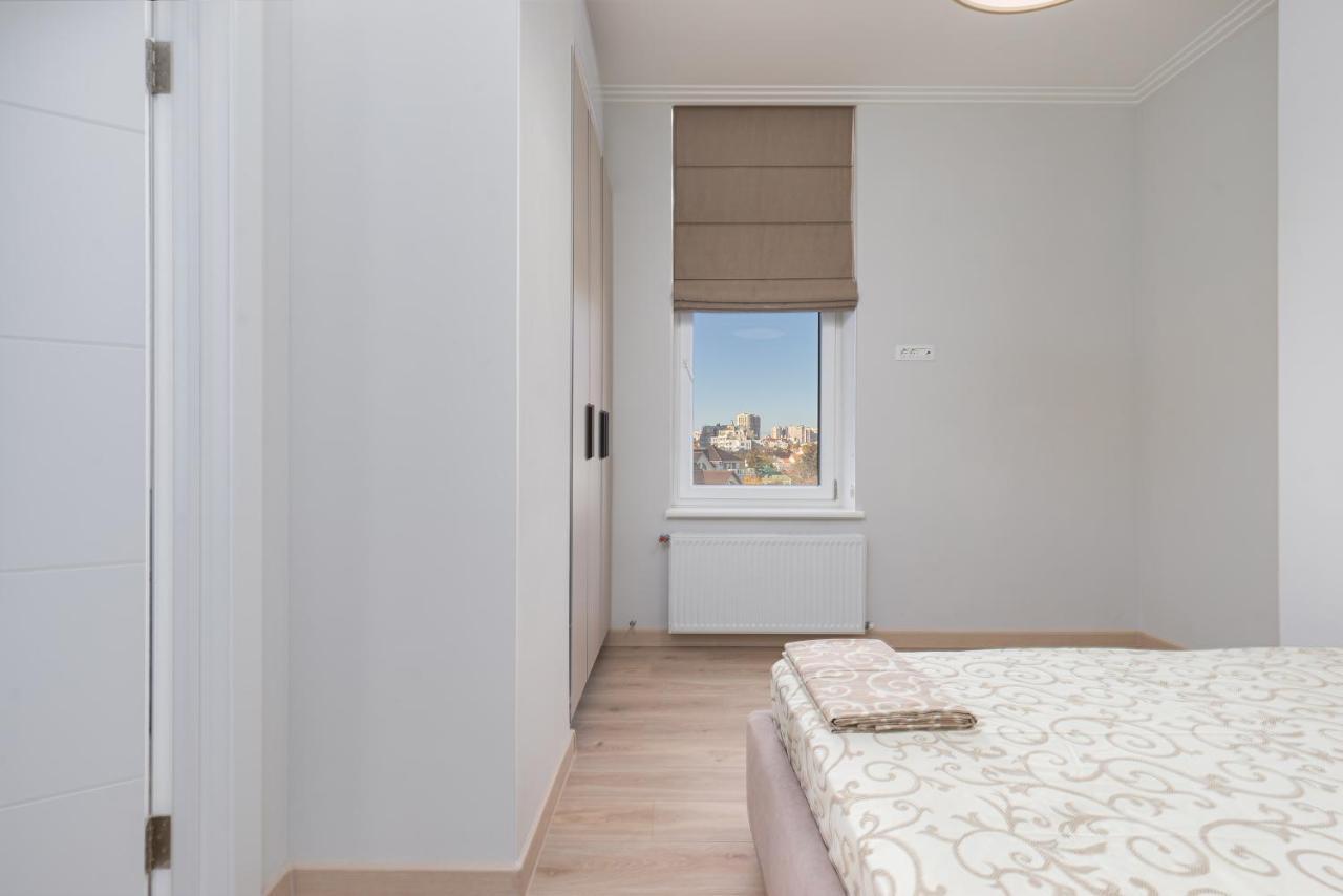 Sea Symphony Luxury 3-Bedrooms Apartment Odessa Ngoại thất bức ảnh